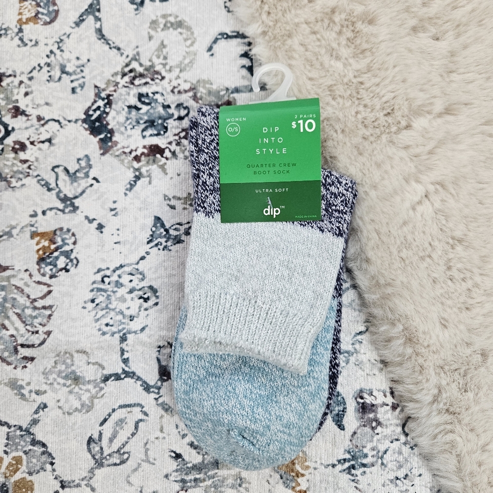 DIP Multicolor Ultra Soft Quarter Crew Boot Sock Women O/S 2 PAIR